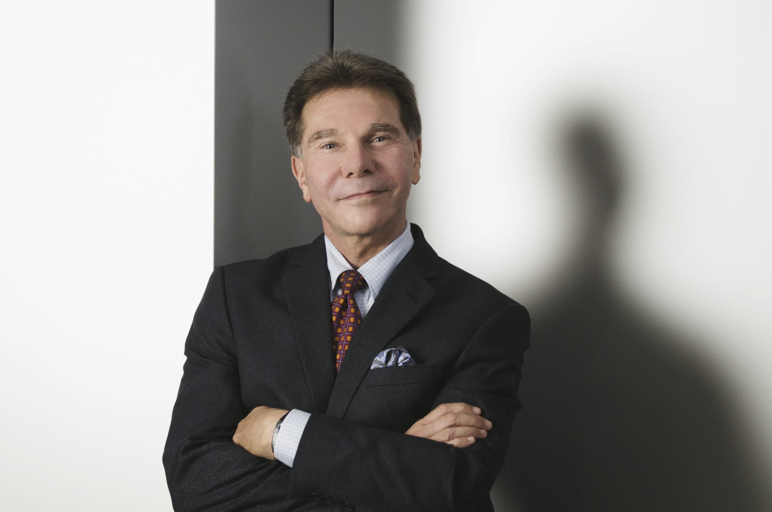 Dr. Robert Cialdini teaching the principles of persuasion to an enterprise audience