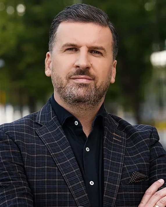 Portrait of Andrzej Borcz, Cialdini Institute Licensed Trainer